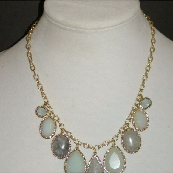 ANN TAYLOR LOFT PAVE MINT STONE STATEMENT NECKLACE NWT NOS - Picture 3 of 4